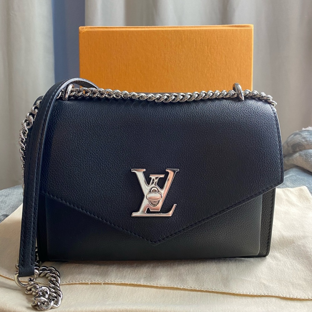Louis Vuitton MyLockMe BB- Black